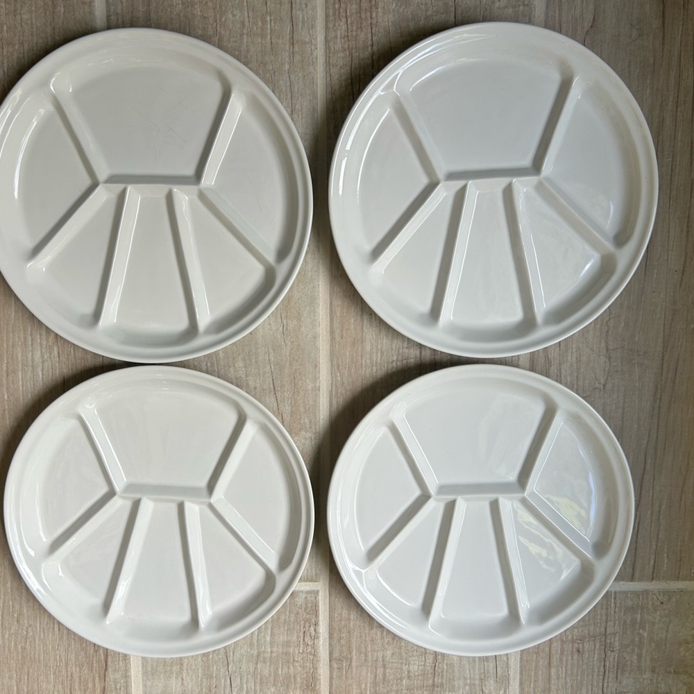 Set of 4 White Divided Cheese 9.5” Unmarked Dinner Plates For Picky Eaters